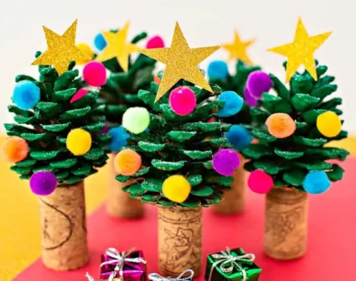 Fun Holiday Crafts For Seniors - Five Towns Premier Nursing Home, Woodmere,  NY
