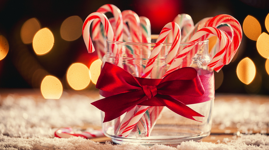 candy cane crochet wreath